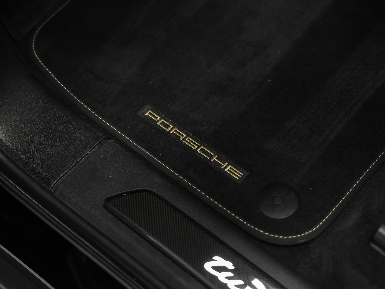 Certified 2022 Porsche Cayenne Turbo GT image 43