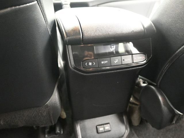 Used 2023 Toyota Highlander XLE image 13