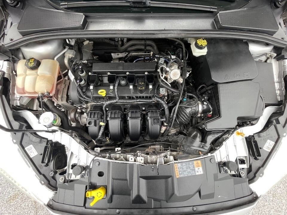 Used 2017 Ford Focus SE image 36