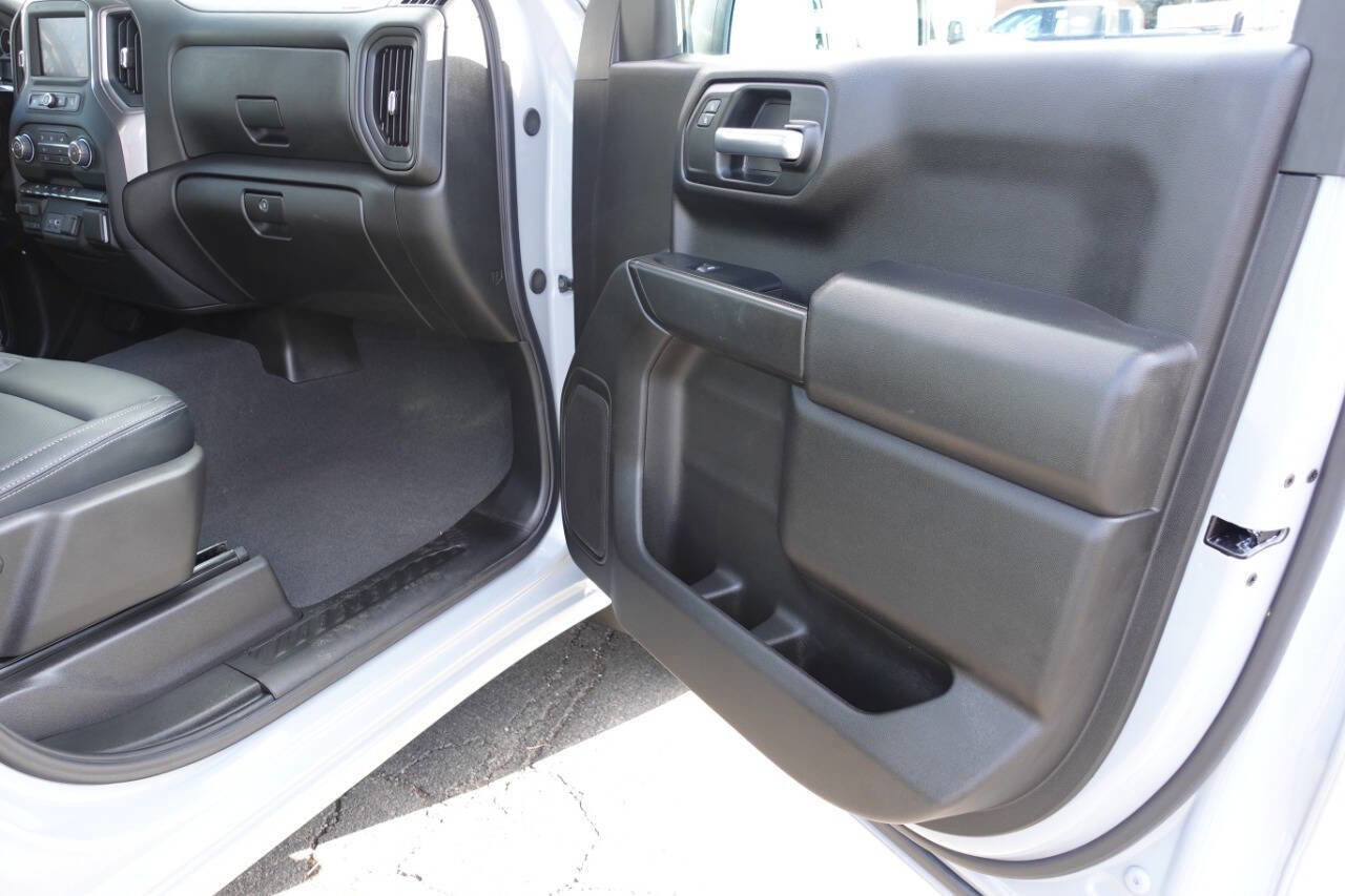Used 2024 Chevrolet Silverado 1500 Custom AWD/4WD image 33