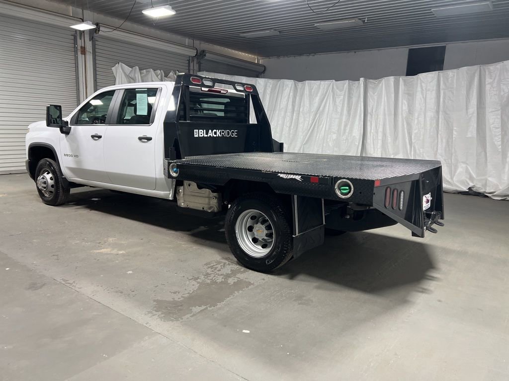 Used 2025 Chevrolet Silverado 3500 W/T image 5