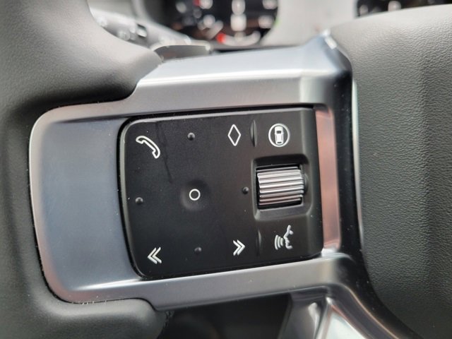 Used 2024 Land Rover Discovery Dynamic SE image 31
