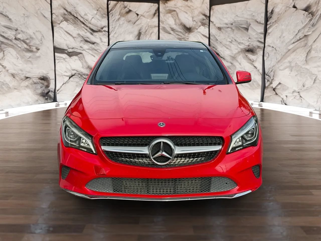 Used 2018 Mercedes-Benz CLA 250 4MATIC image 2
