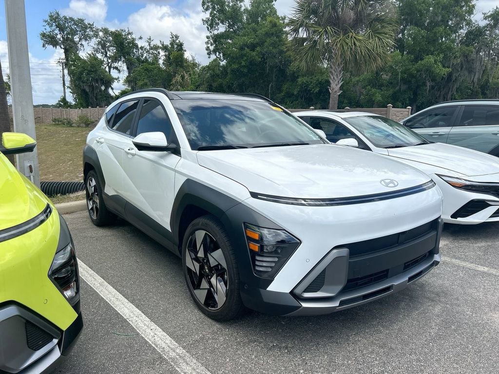 Used 2024 Hyundai Kona Limited FWD image 6