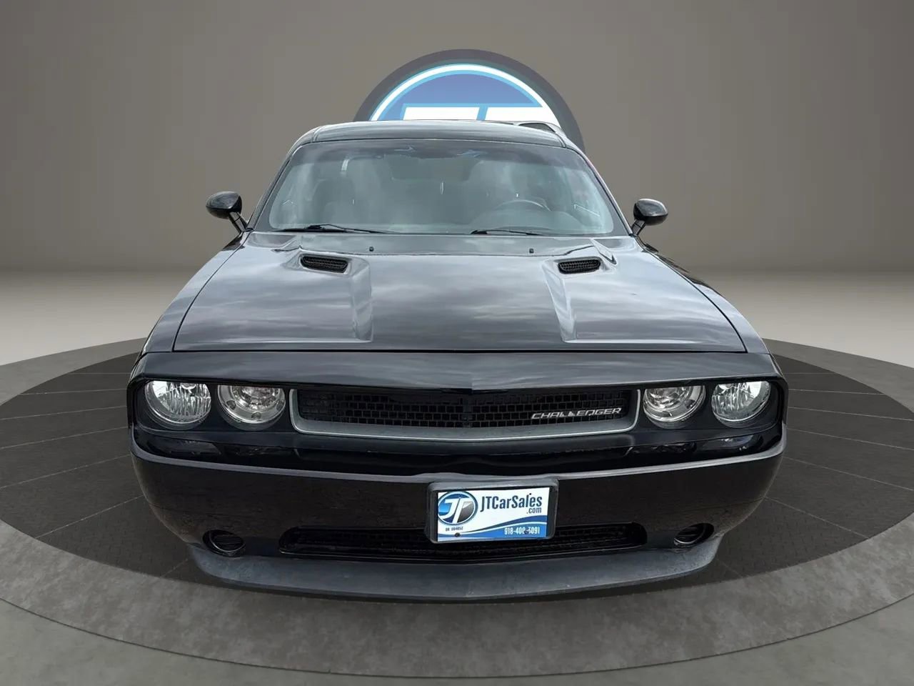 Used 2014 Dodge Challenger SXT RWD image 17