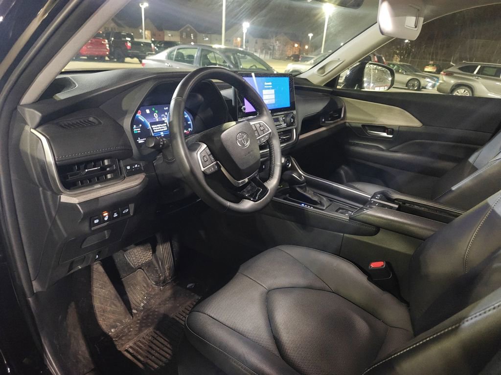 Used 2024 Toyota Grand Highlander Limited image 8