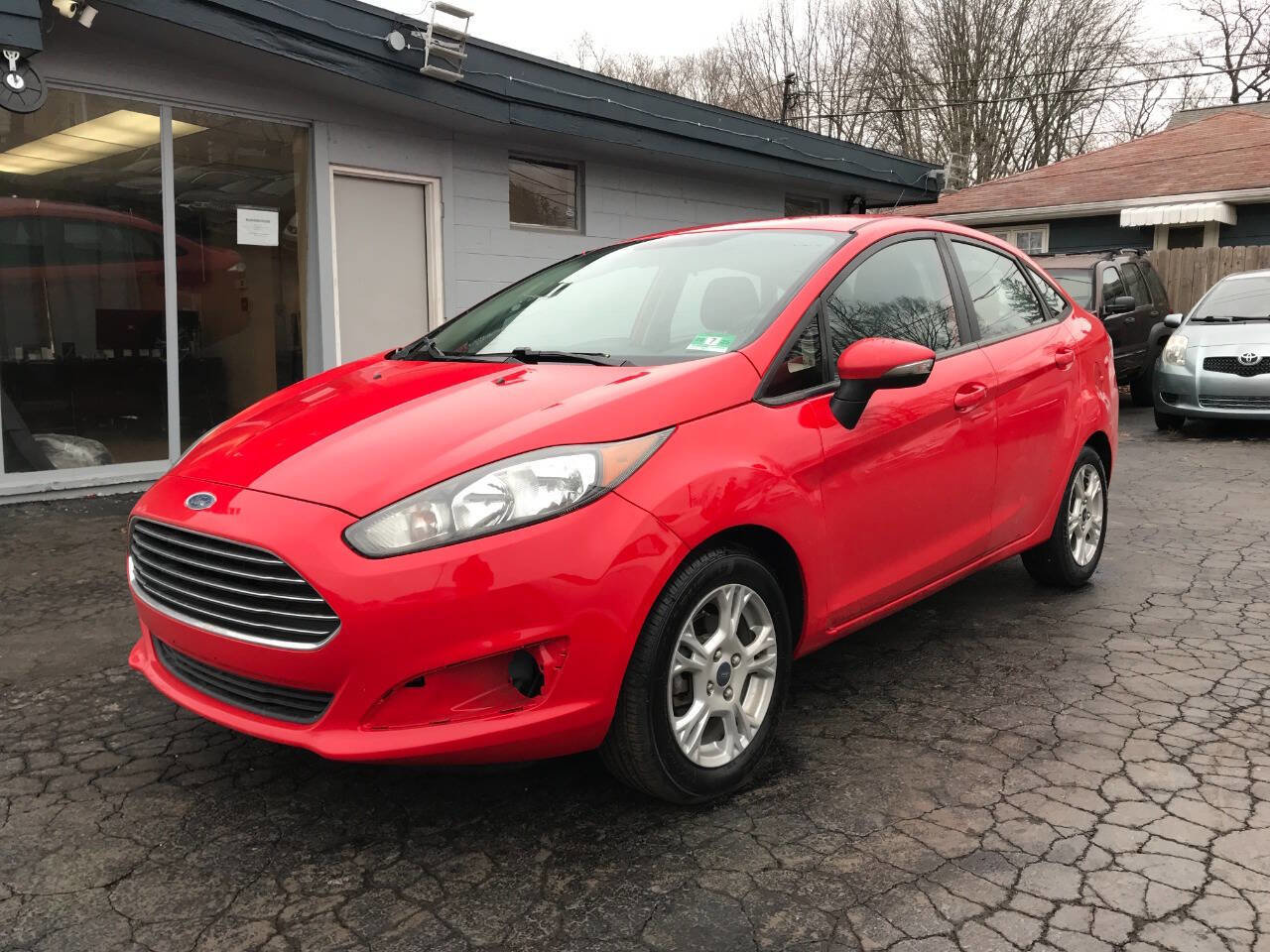 Used 2014 Ford Fiesta SE w/ Comfort Package image 4