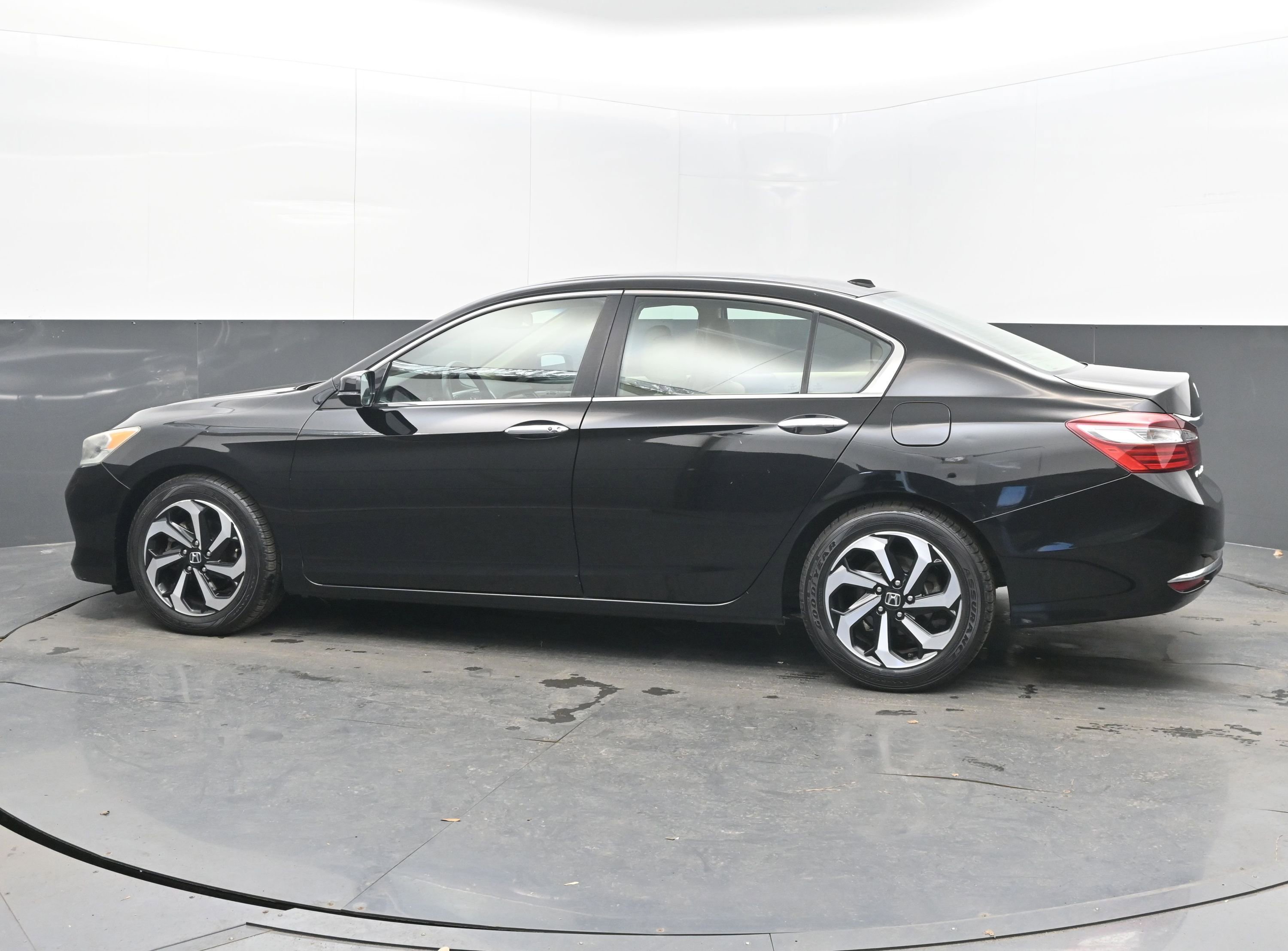 Used 2016 Honda Accord EX-L image 7