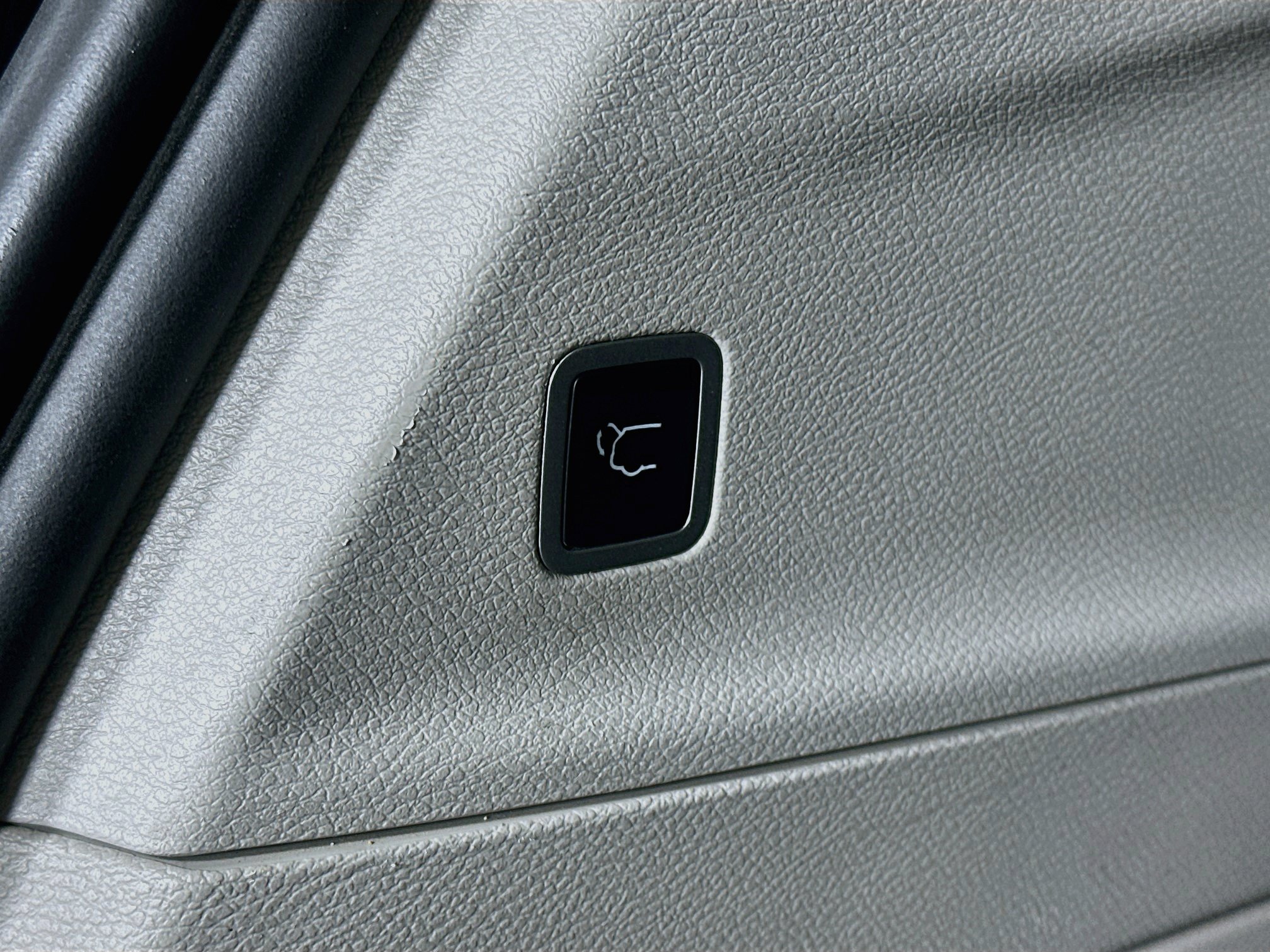 Used 2024 Chrysler Pacifica Touring-L FWD image 29