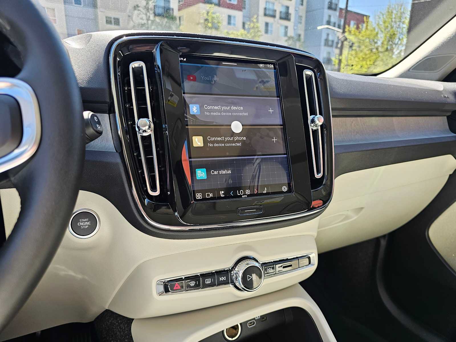 New 2025 Volvo XC40 B5 Ultra w/ Climate Package AWD/4WD image 24
