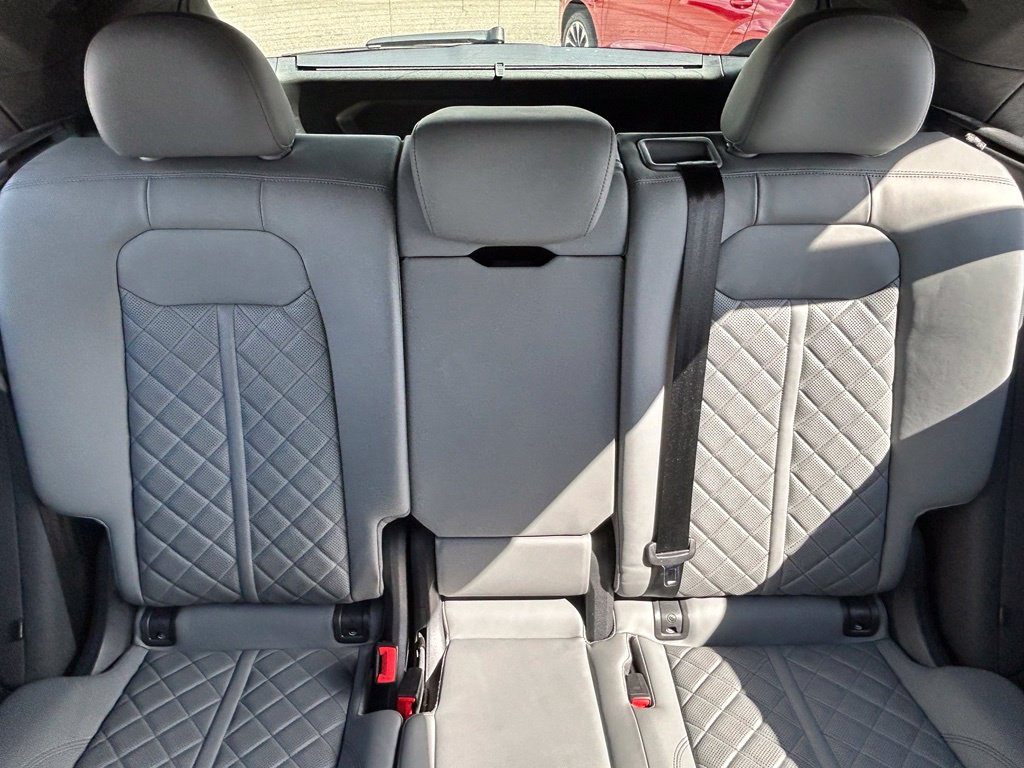 Used 2021 Audi SQ8 Prestige AWD/4WD image 13