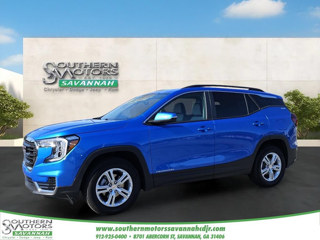 Used 2024 GMC Terrain SLE w/ Driver Convenience Package FWD image 1