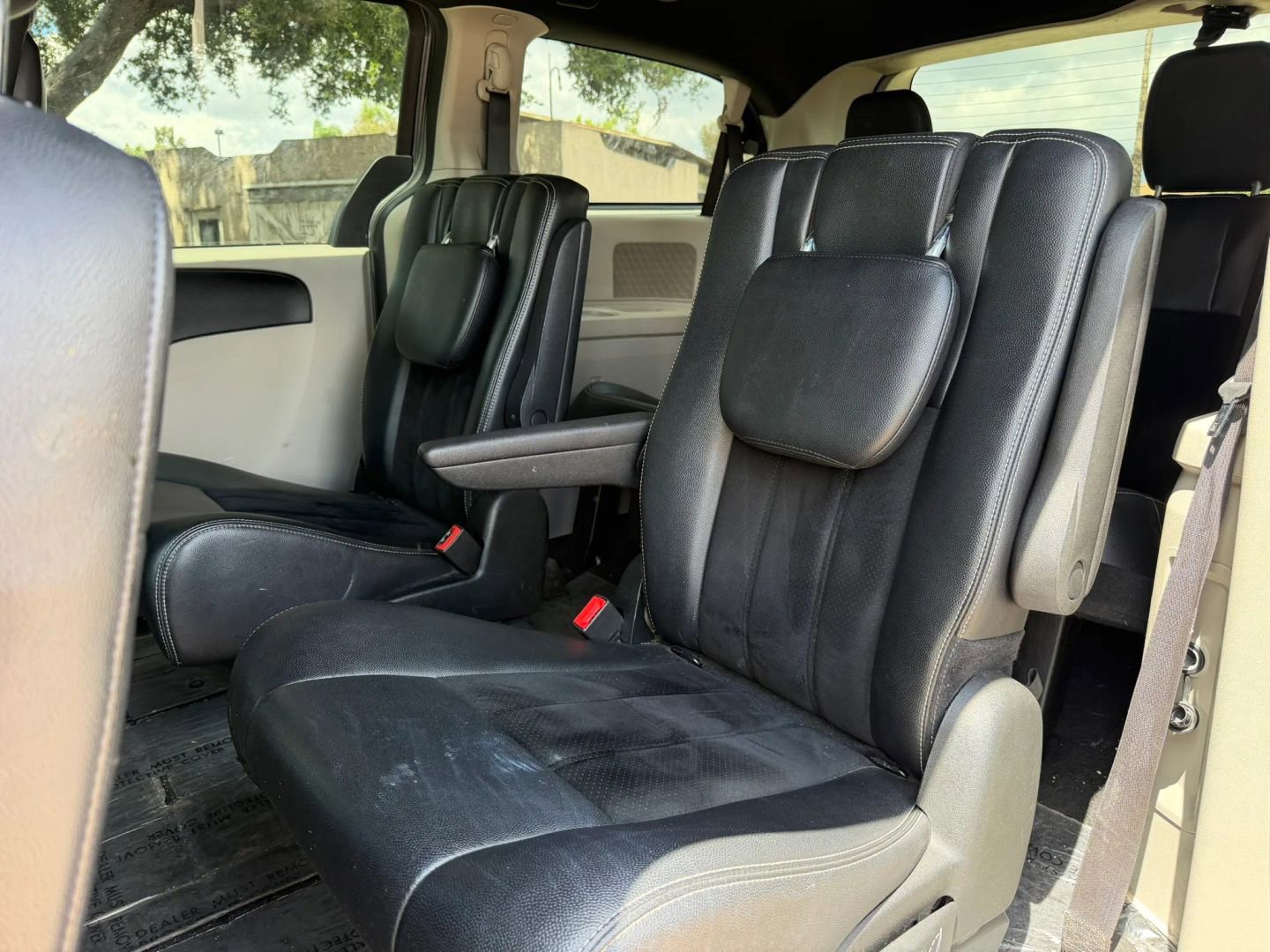 Used 2017 Dodge Grand Caravan SXT FWD image 12