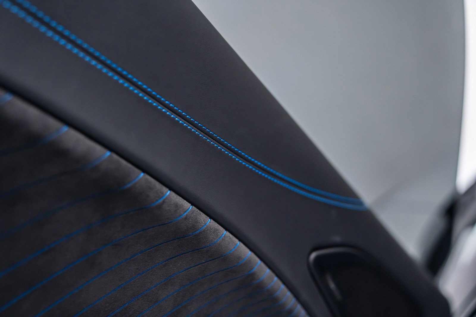 Used 2022 Maserati MC20 Coupe image 16