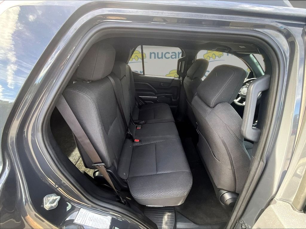 Used 2025 Toyota 4Runner SR5 AWD/4WD image 16