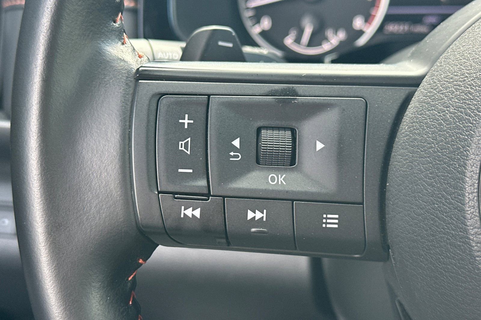 Certified 2025 Nissan Pathfinder Rock Creek AWD/4WD image 38