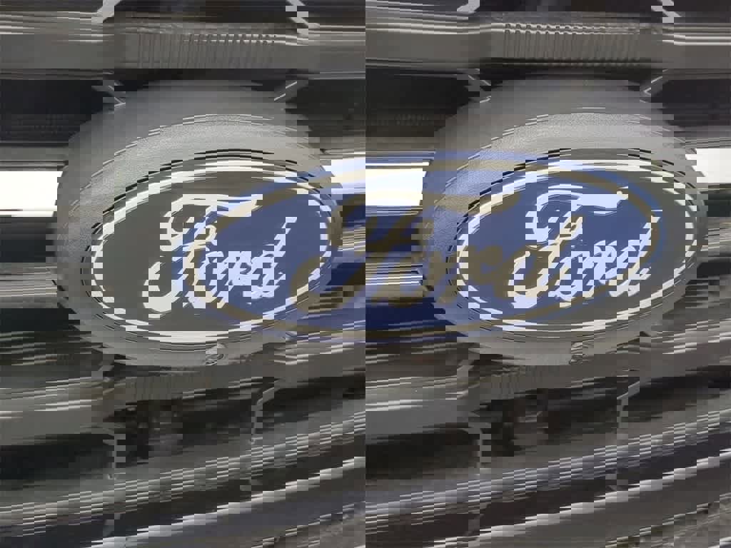 New 2025 Ford F150 XLT w/ Equipment Group 303A High image 12