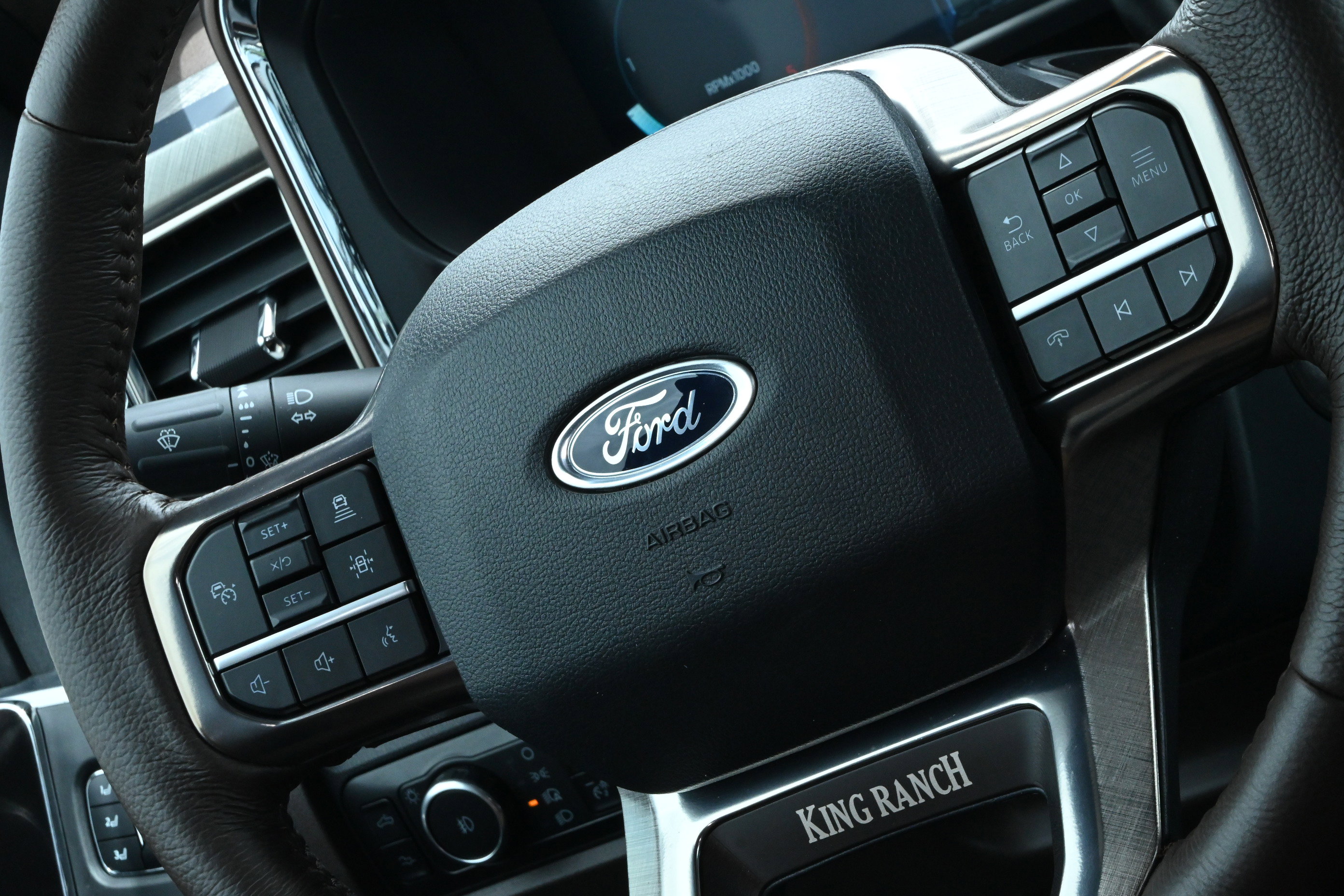 Used 2025 Ford F250 King Ranch w/ Chrome Package AWD/4WD image 29