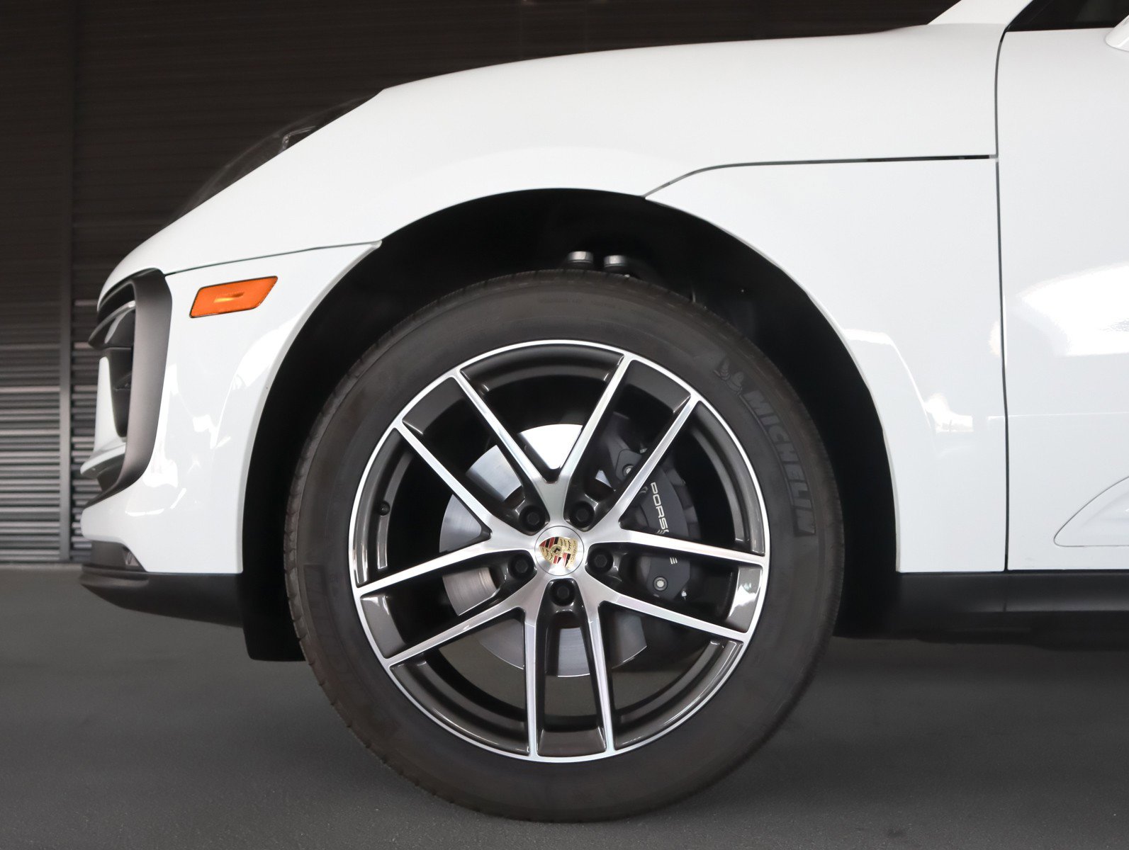 Certified 2026 Porsche Macan AWD/4WD image 24