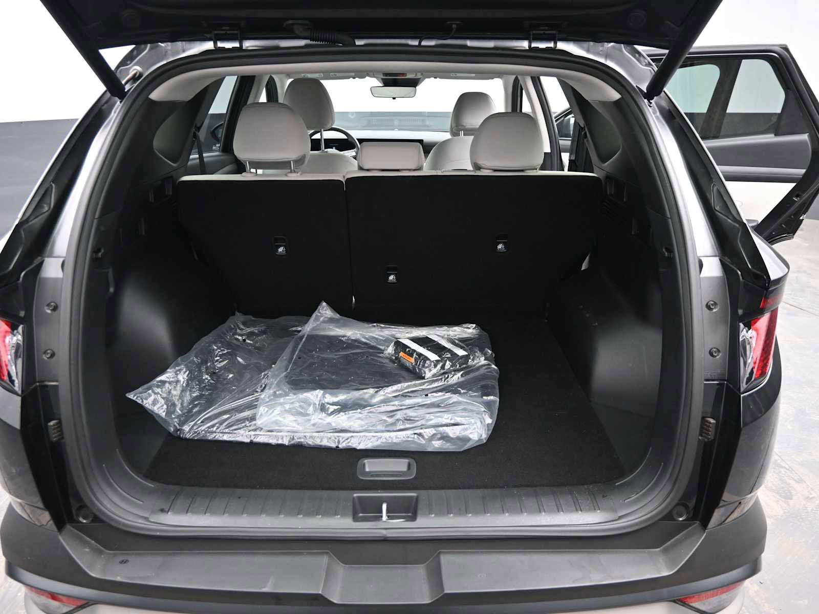 Certified 2025 Hyundai Tucson SEL image 13