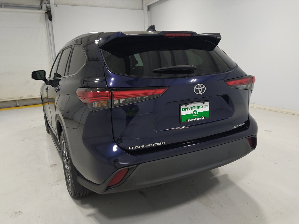 Used 2021 Toyota Highlander XLE AWD/4WD image 6