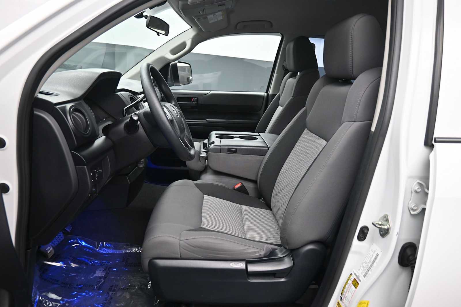 Used 2016 Toyota Tundra SR w/ Exterior Package AWD/4WD image 18