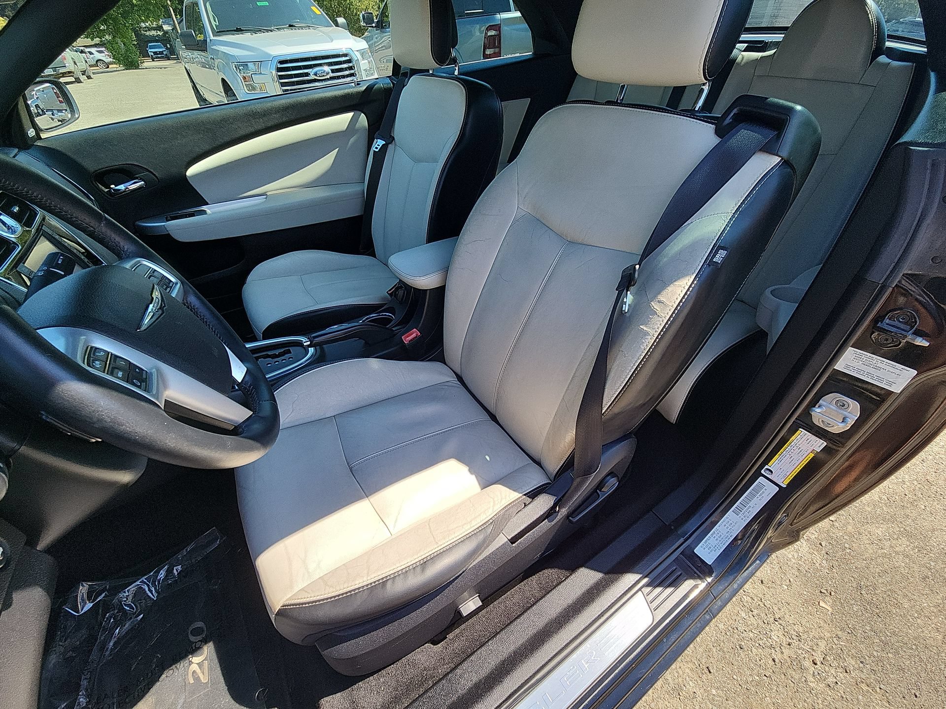 Used 2013 Chrysler 200 Limited FWD image 13