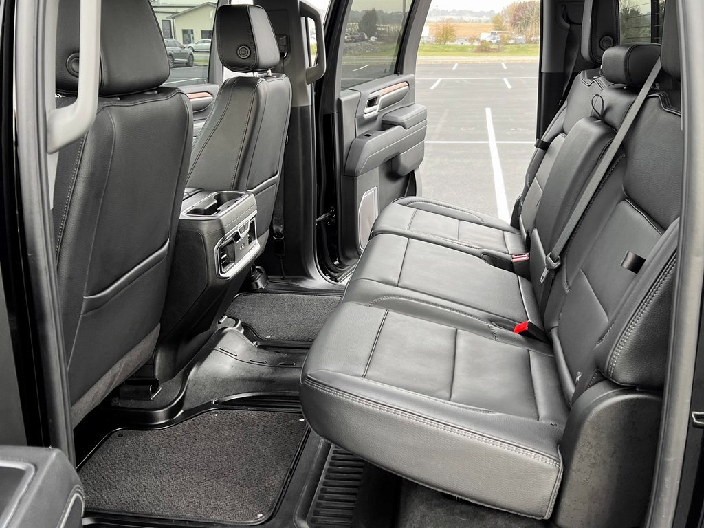 Used 2025 GMC Sierra 2500 Denali image 18