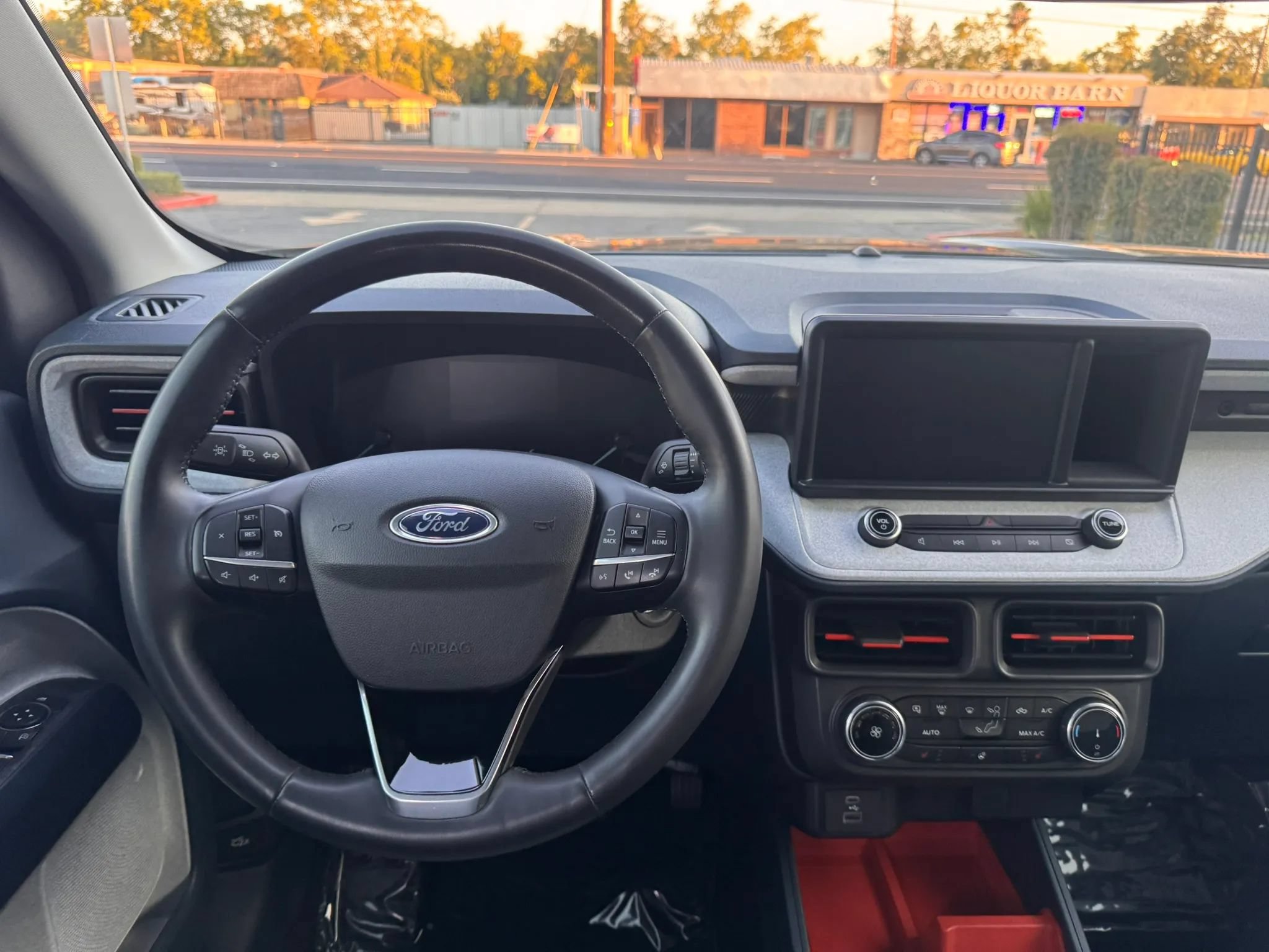 Used 2023 Ford Maverick XLT w/ XLT Luxury Package FWD image 19
