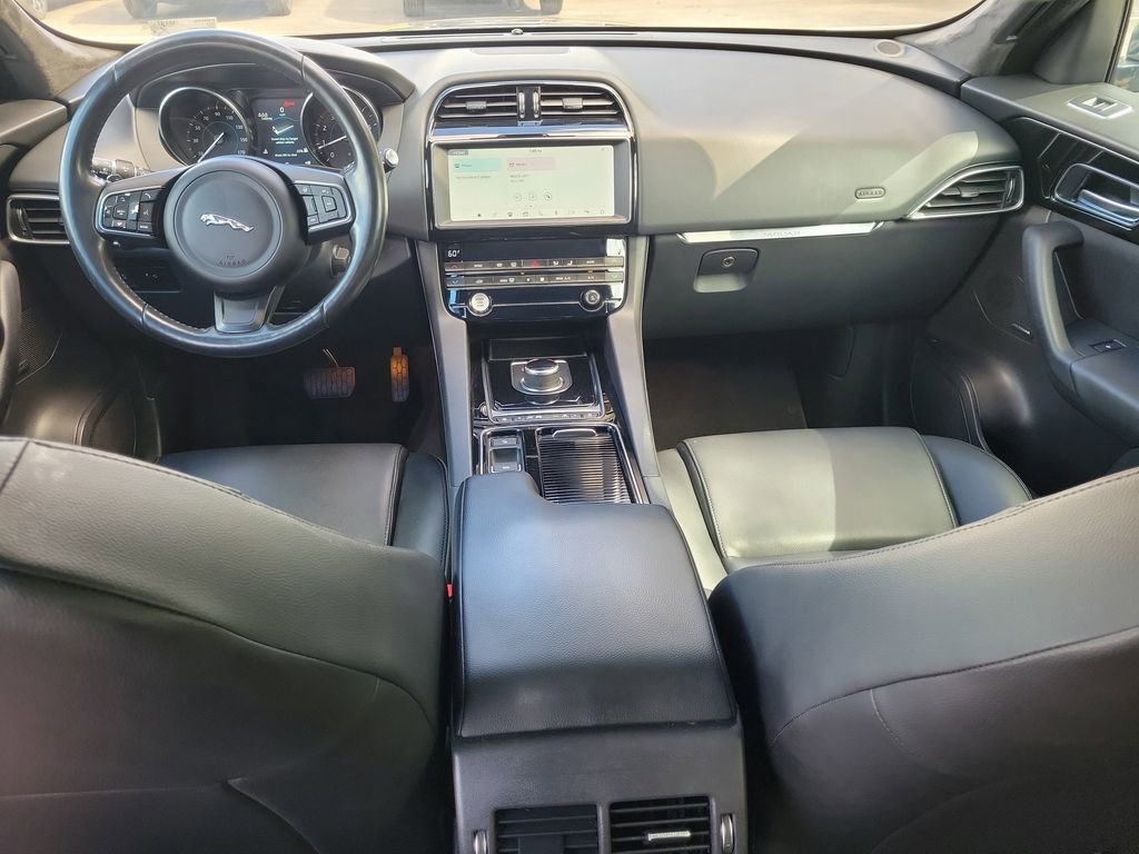 Used 2020 Jaguar F-PACE Premium image 12