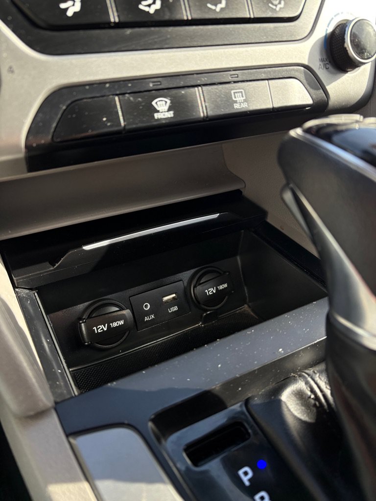 Used 2017 Hyundai Elantra SE FWD image 17
