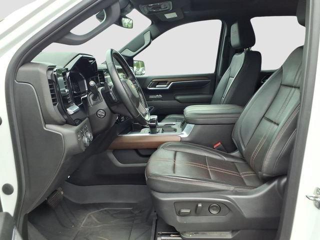Used 2023 Chevrolet Silverado 1500 High Country w/ High Country Premium Package AWD/4WD image 12