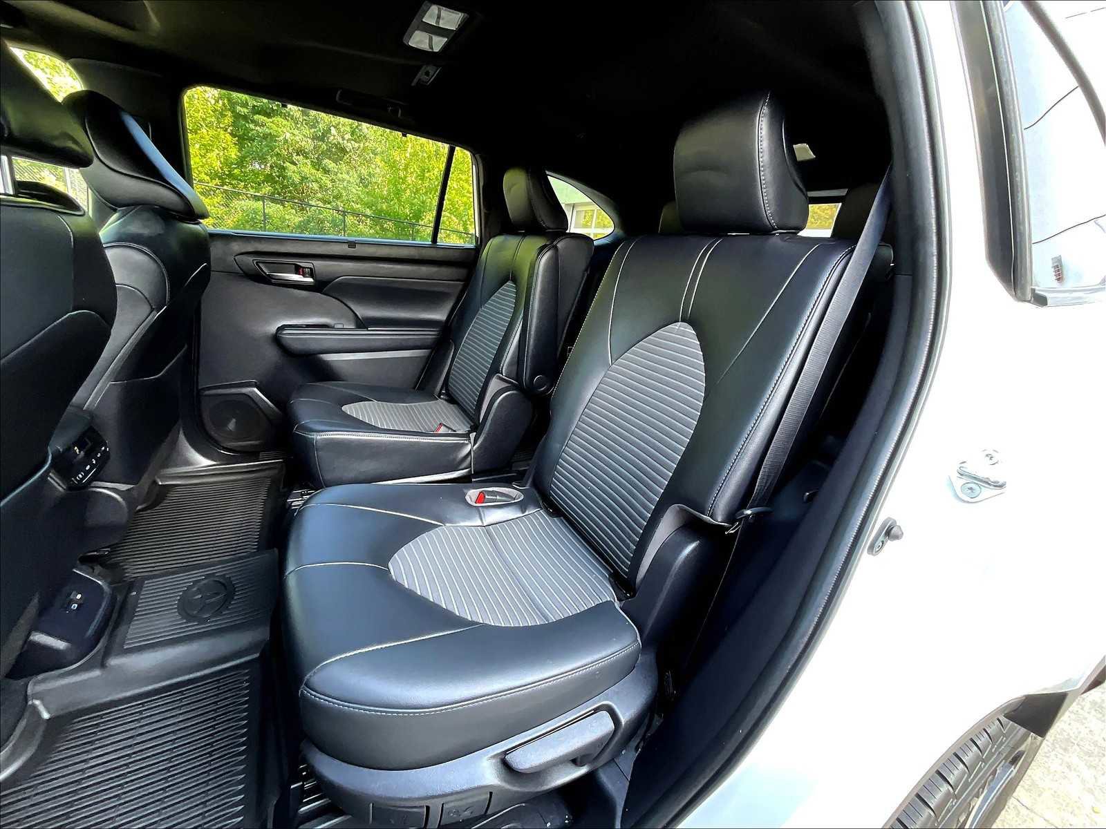 Used 2022 Toyota Highlander XSE image 15