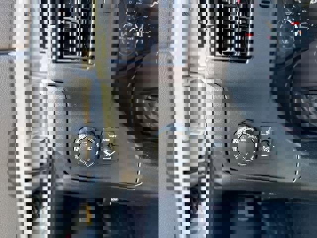 Used 2023 GMC Savana 2500 Base w/ Driver Convenience Package image 17