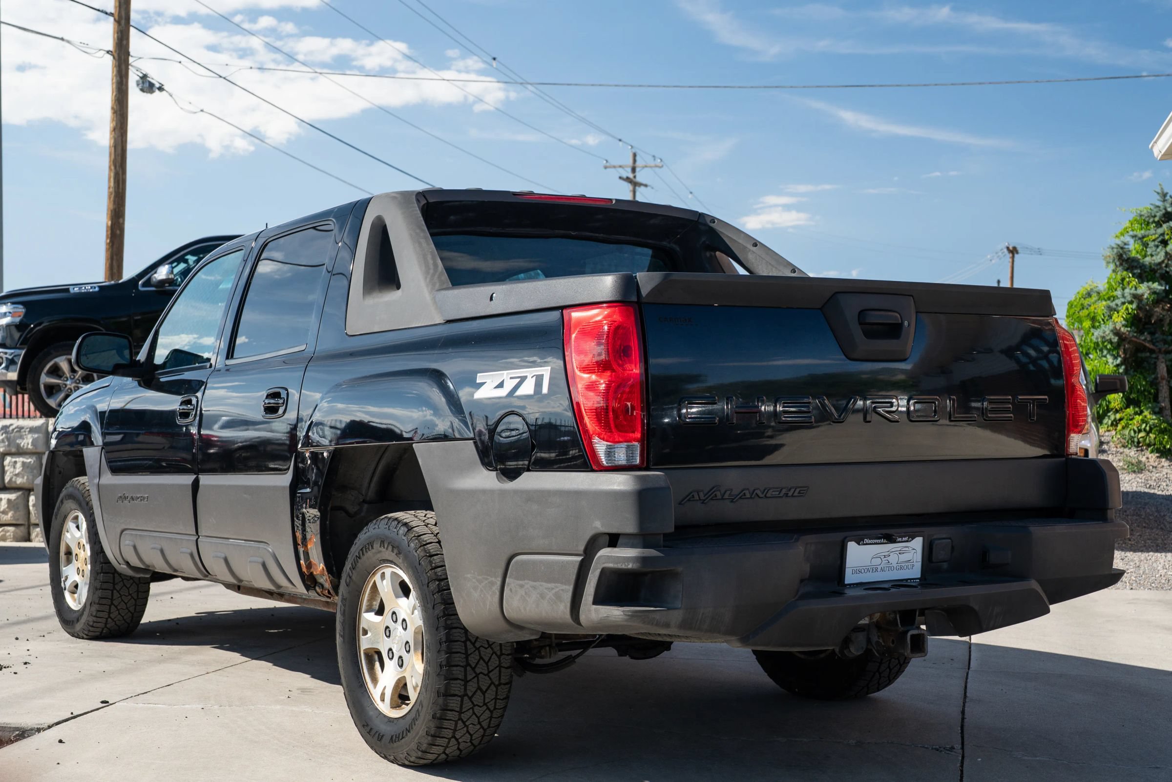 Used 2003 Chevrolet Avalanche 4x4 w/ Suspension Package, Off-Road image 5