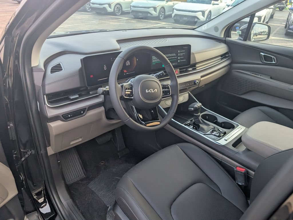 New 2026 Kia Carnival EX FWD image 10