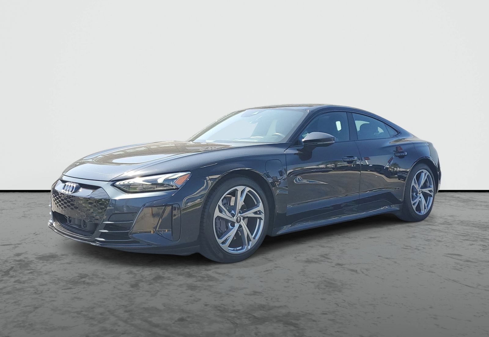 Used 2024 Audi e-tron GT Premium Plus AWD/4WD image 2