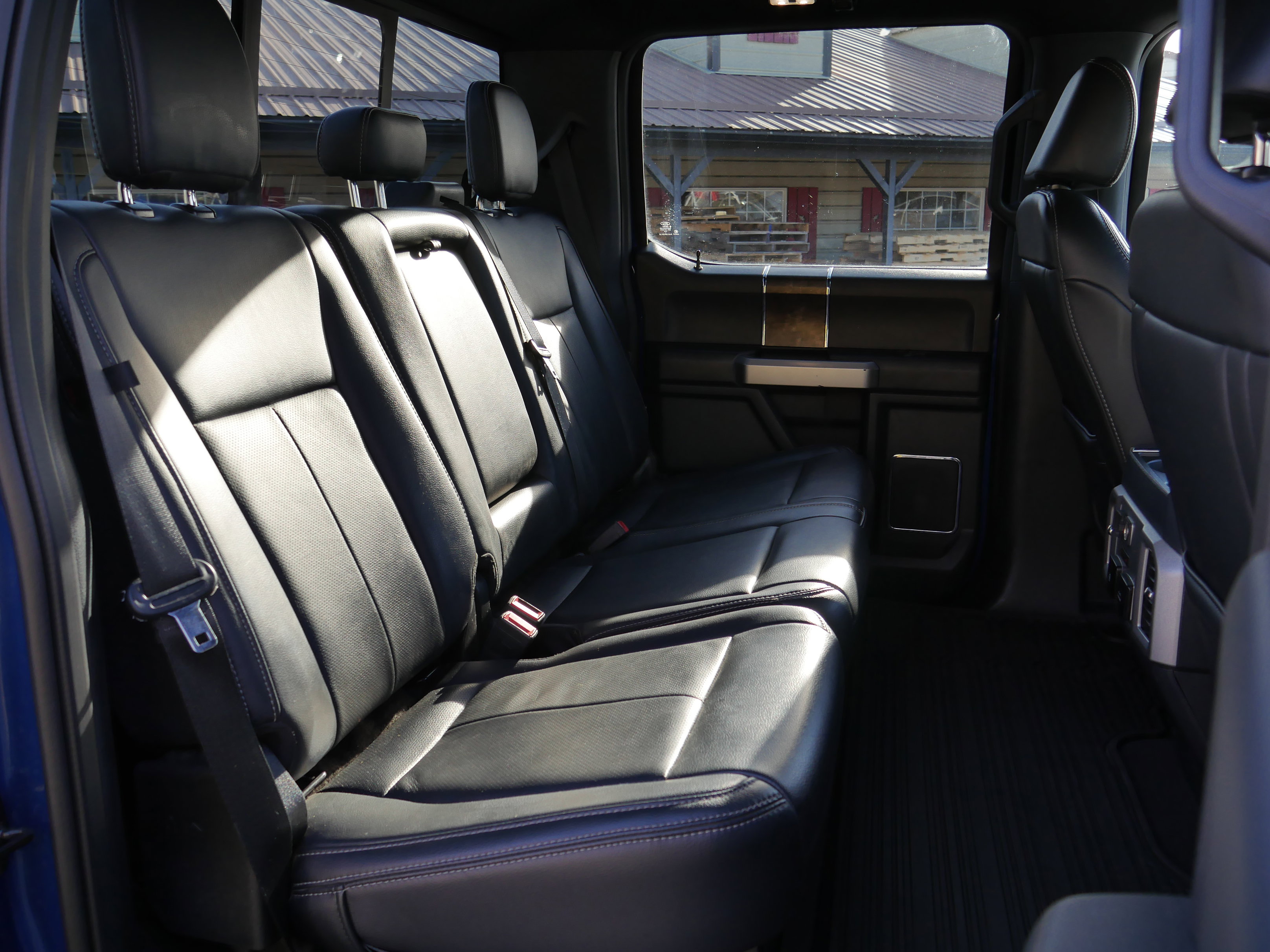 Used 2022 Ford F250 Lariat w/ Tremor Off-Road Package image 30