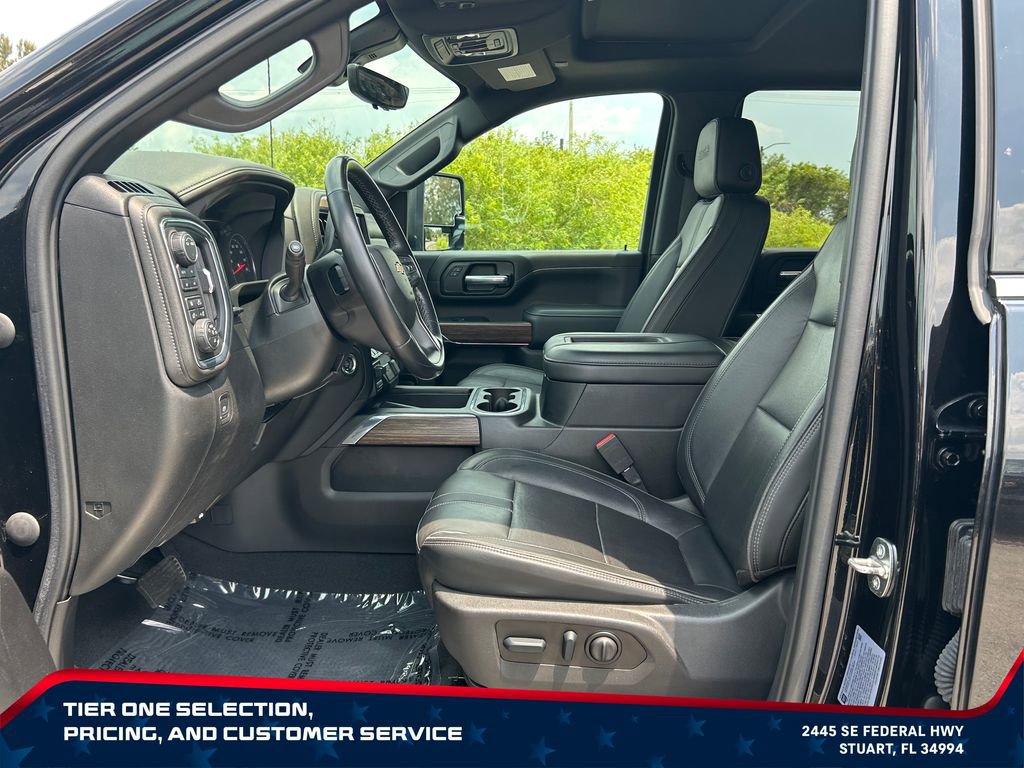 Used 2022 Chevrolet Silverado 2500 High Country w/ Technology Package AWD/4WD image 13