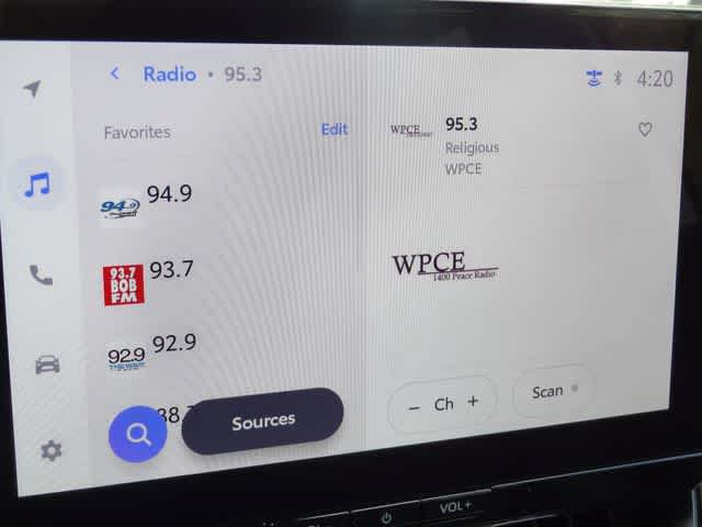 Used 2026 Toyota Corolla Cross XLE AWD/4WD image 25