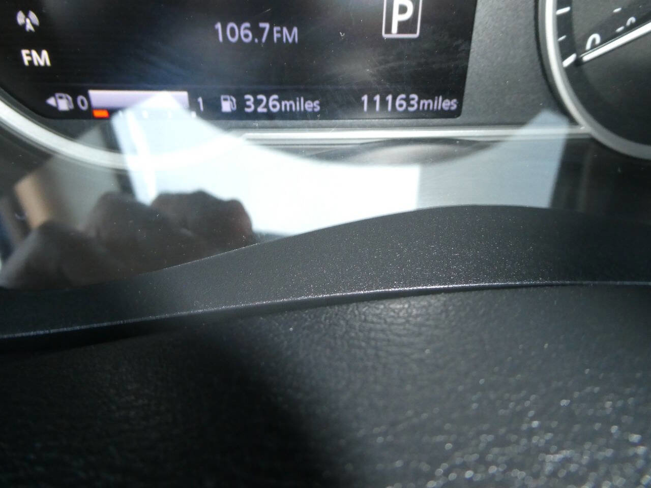 Used 2021 Nissan Versa SV FWD image 12