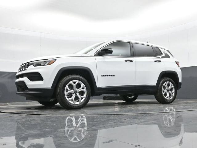 Used 2025 Jeep Compass Sport w/ Mopar Graphics Package AWD/4WD image 43