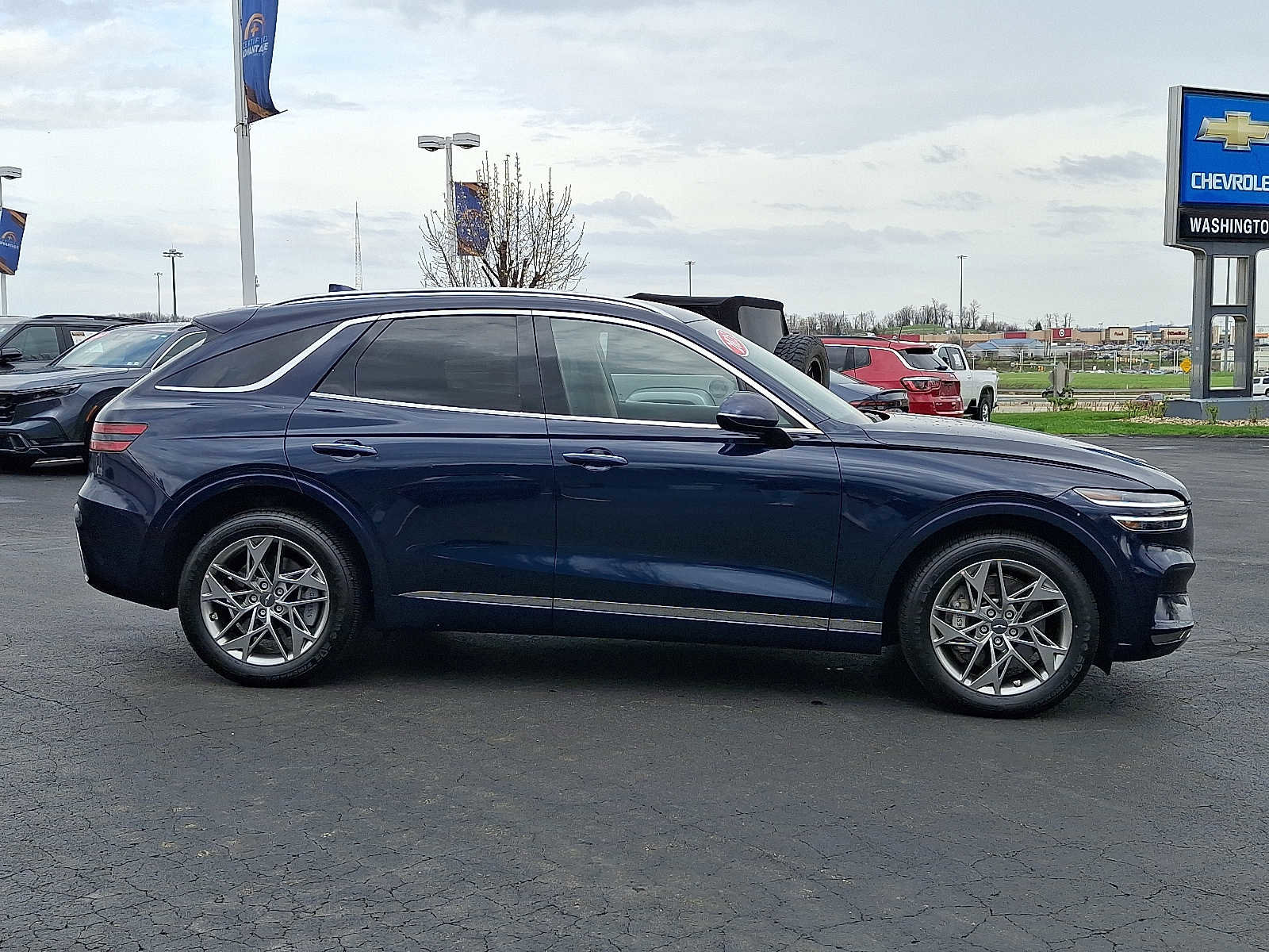 Used 2025 Genesis GV70 2.5T image 7