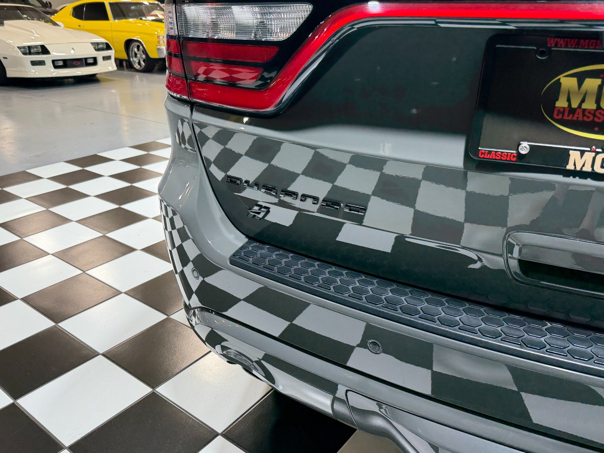 Used 2023 Dodge Durango R/T w/ Blacktop Package AWD/4WD image 22