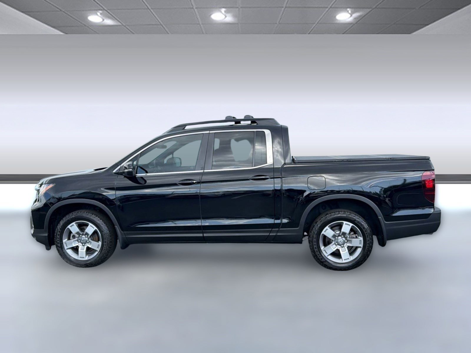 Used 2025 Honda Ridgeline RTL image 2
