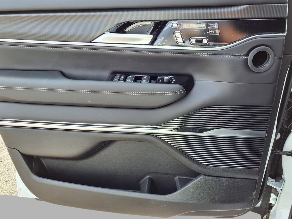 New 2026 Jeep Grand Wagoneer Summit image 20