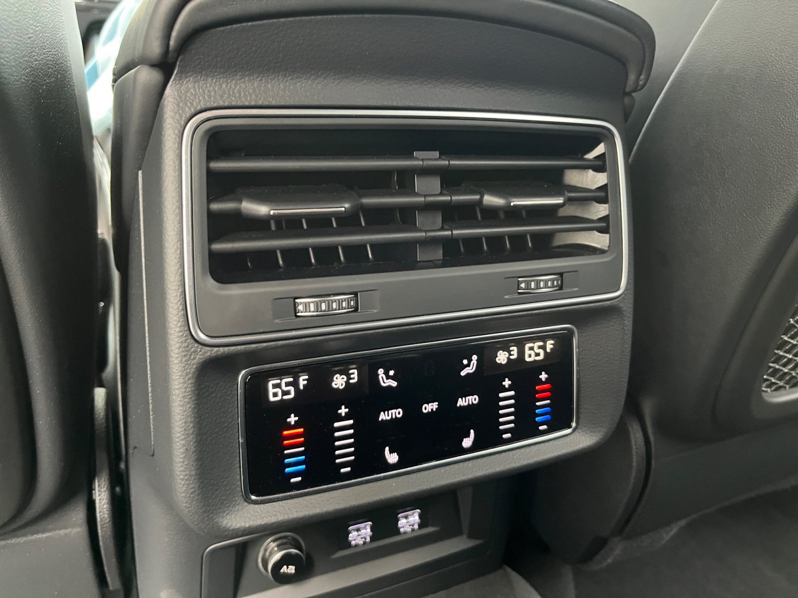Used 2020 Audi SQ8 Prestige AWD/4WD image 32