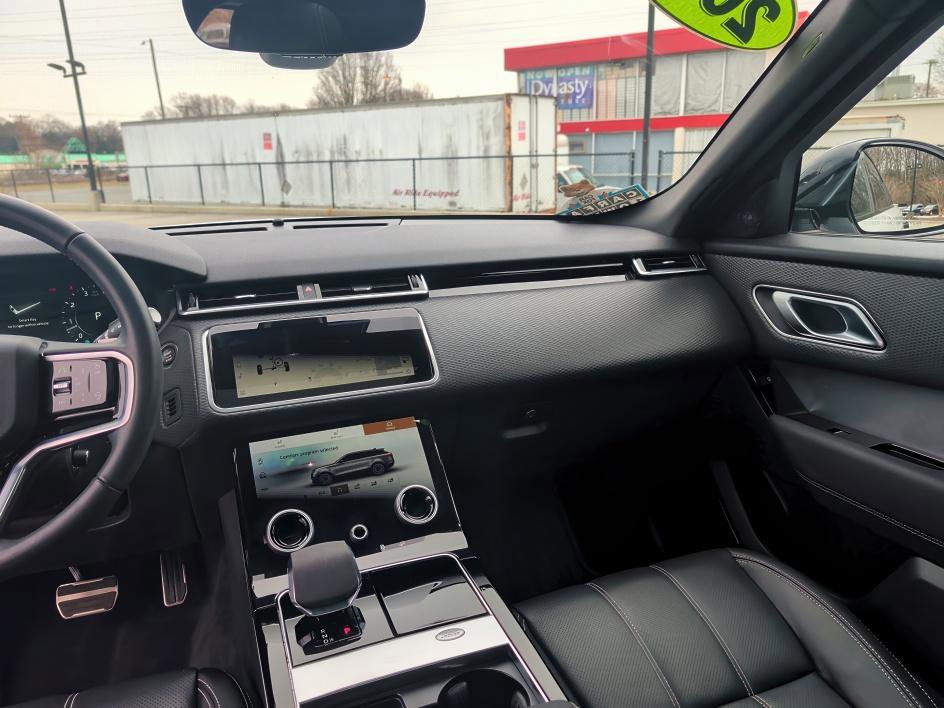 Used 2023 Land Rover Range Rover Velar R-Dynamic S image 10
