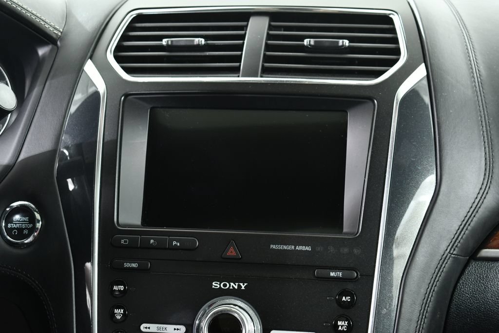 Used 2019 Ford Explorer Platinum AWD/4WD image 9