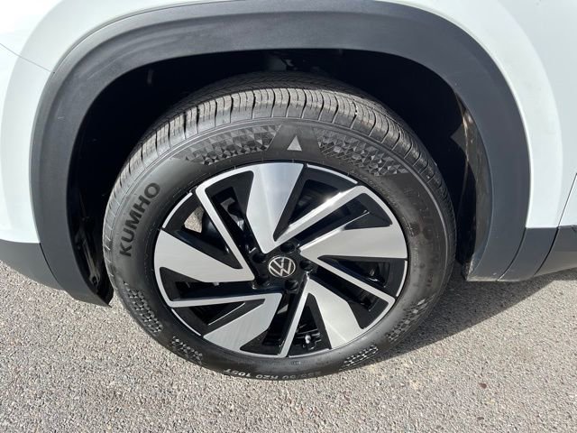 Used 2025 Volkswagen Atlas SE image 18